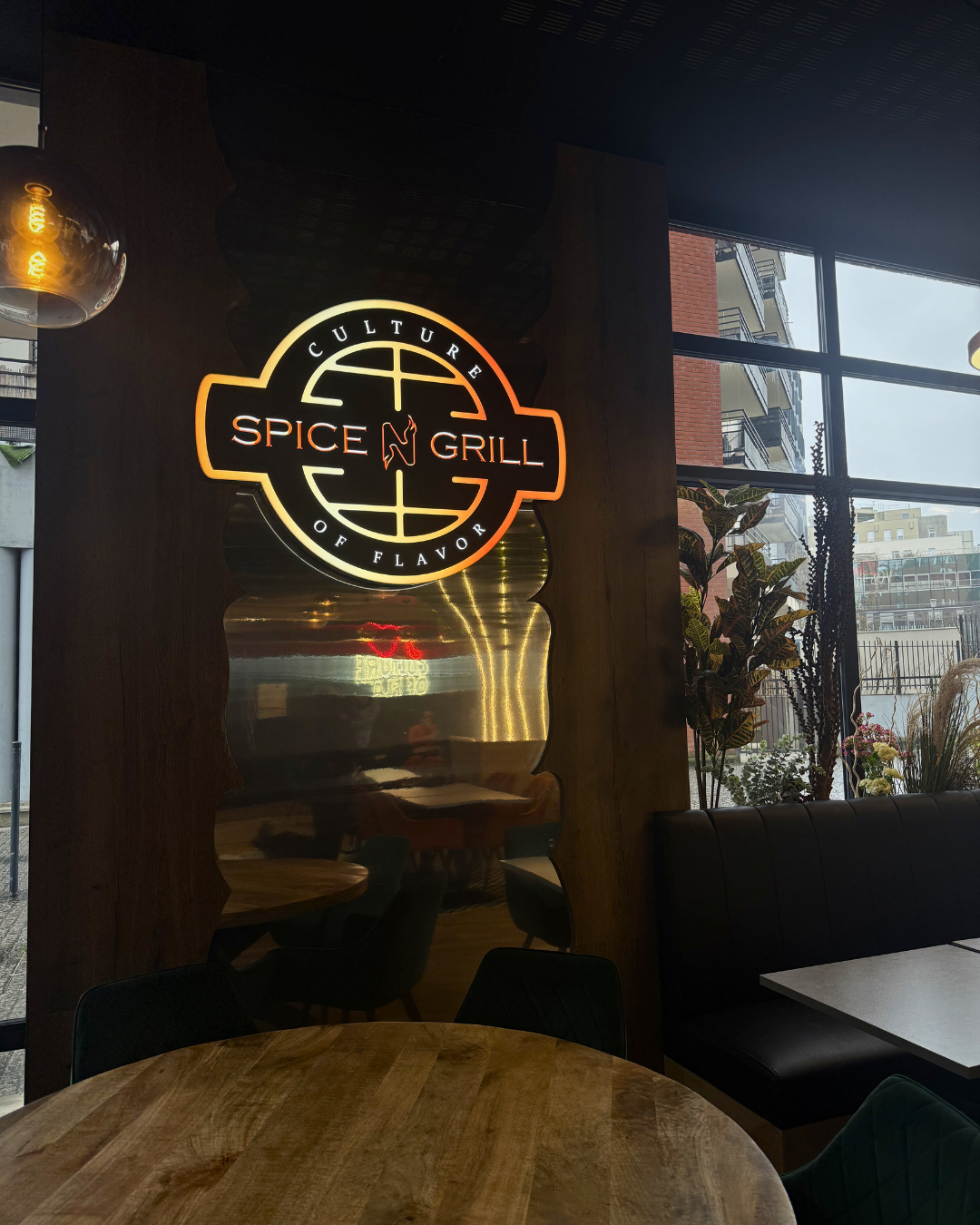 Enseigne caisson lumineux avec cadre aluminium et panneau diffusant LED